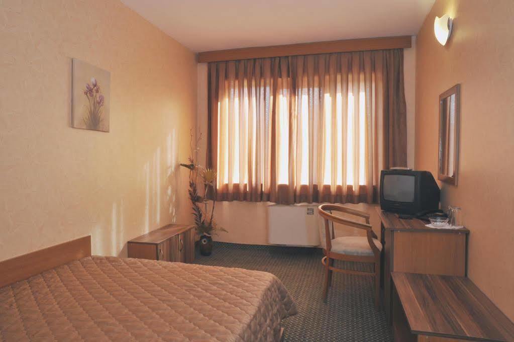 Rodopi Hotel Chaskowo Exterior foto